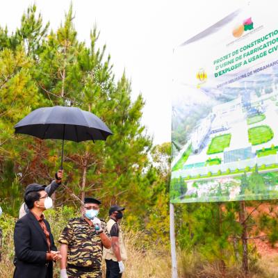 Usine Militaire, unité de production d'explosifs à usage civile, champ  de  tirs  électrique pour l'Armée Malagasy, Moramanga